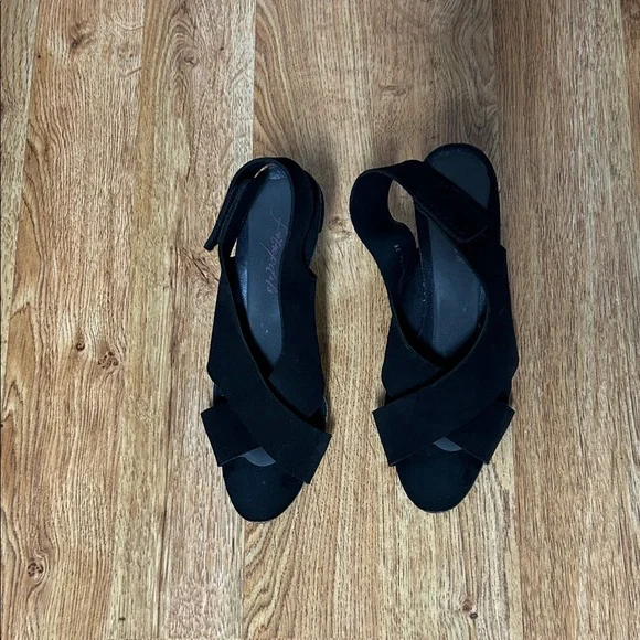 PEDRO GARCIA  Black Women's Sandals Sz 9 - Picture 1 of 9